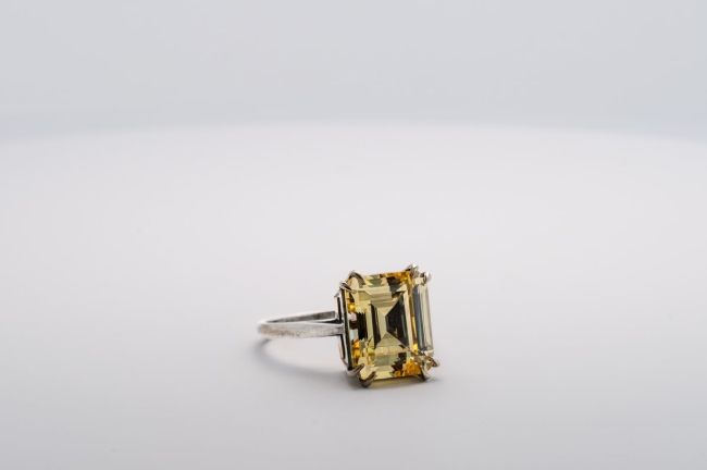 Bague Zircon Jaune de Synthèse Taille Emeraude 12 x 10 mm