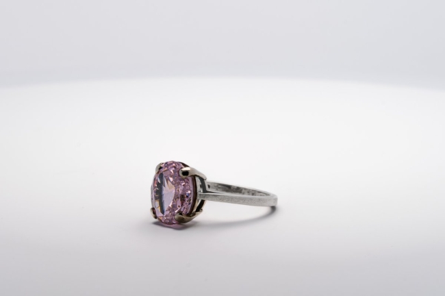 Bague Zircon Rose de Synthèse Taille Ovale 12 x 10 mm