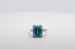 Bague Zircon Bleu de Synthèse Taille Emeraude 12 x 10 mm