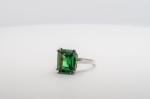Bague Zircon Vert de Synthèse Taille Emeraude 12 x 10 mm